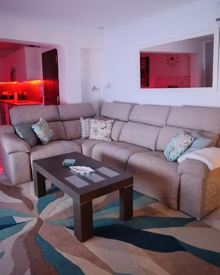 Pmt16 - Large City Apartment On The Beach ตอร์เรเวียคา ภายนอก รูปภาพ